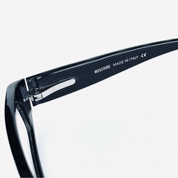 Reading Glasses - Picture 3 of 5